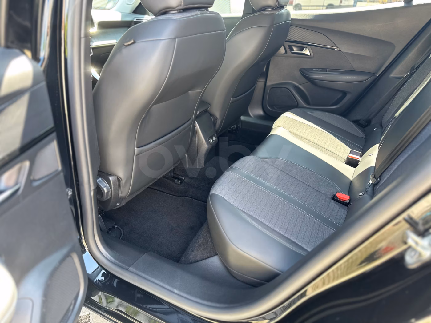 Peugeot 2008 фото 17