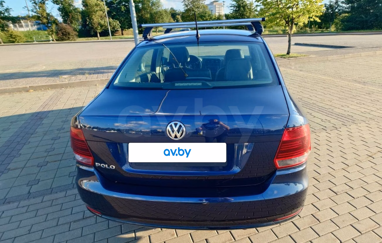 Volkswagen Polo Sedan фото 4