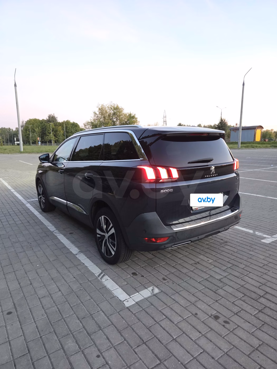 Peugeot 5008 фото 8