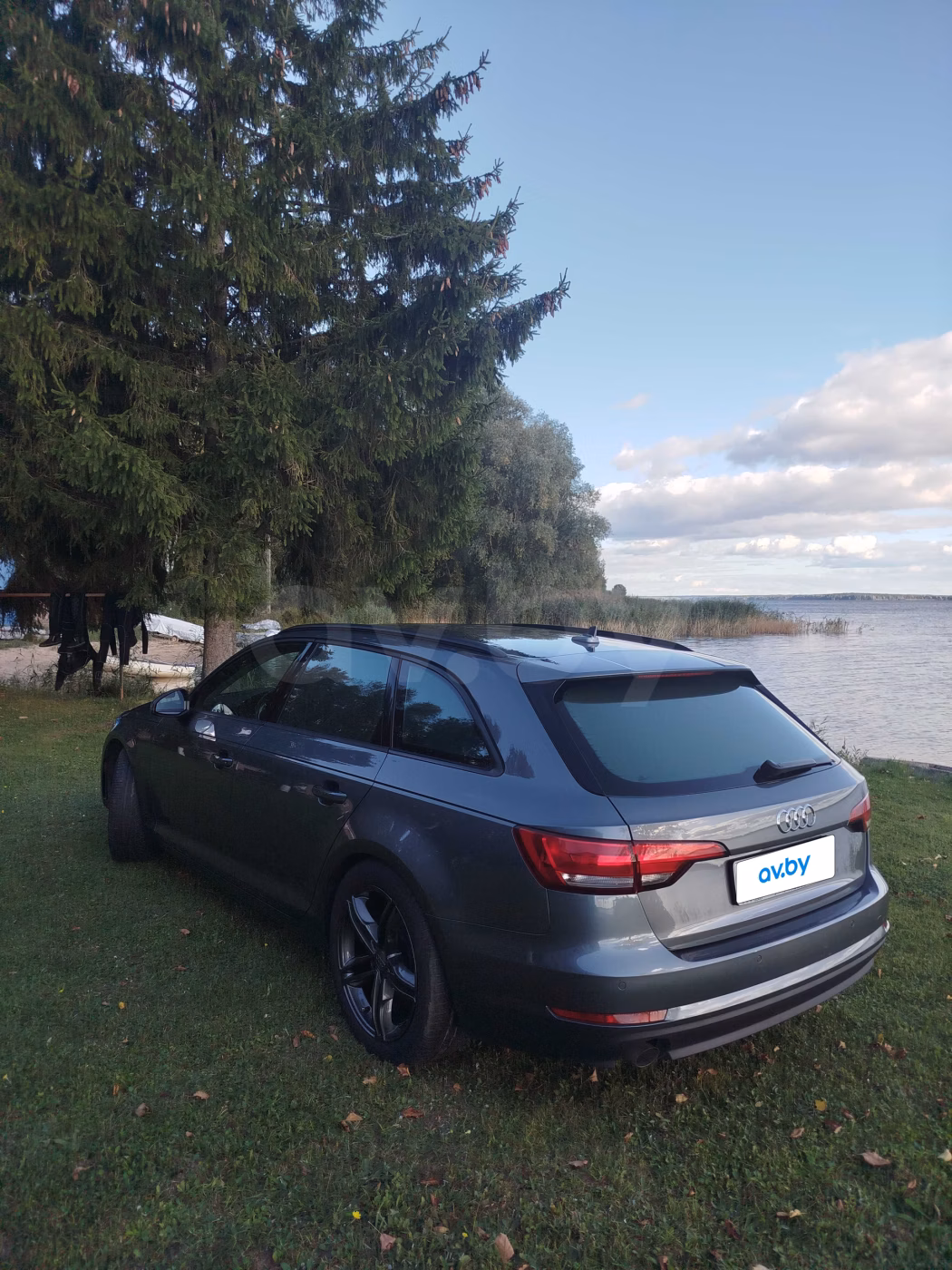 Audi A4 фото 12