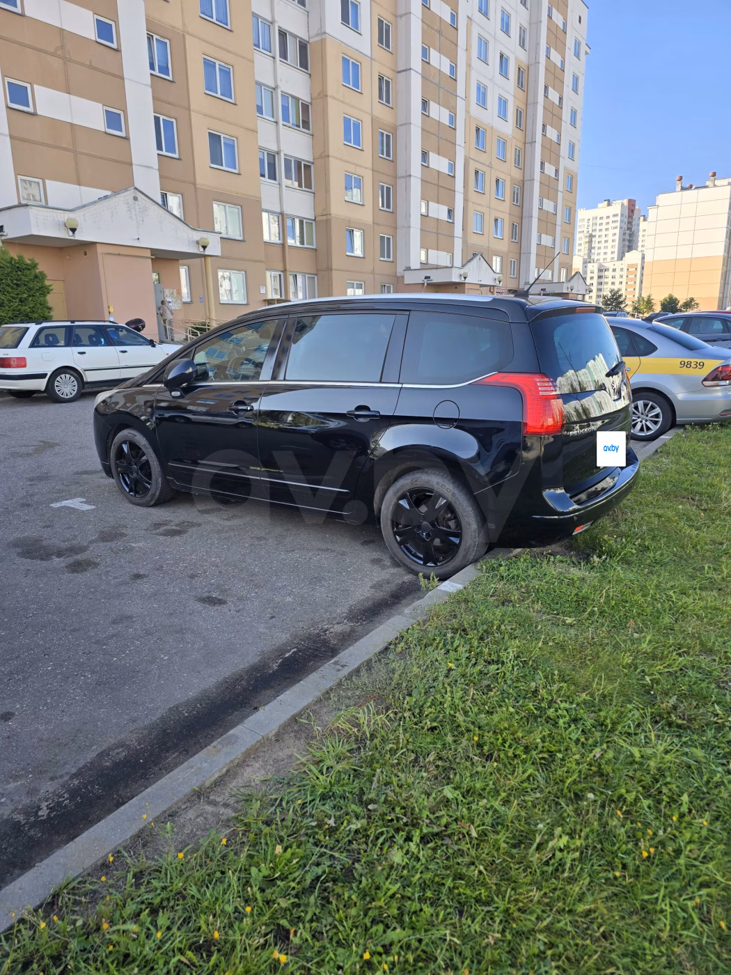 Peugeot 5008 фото 3