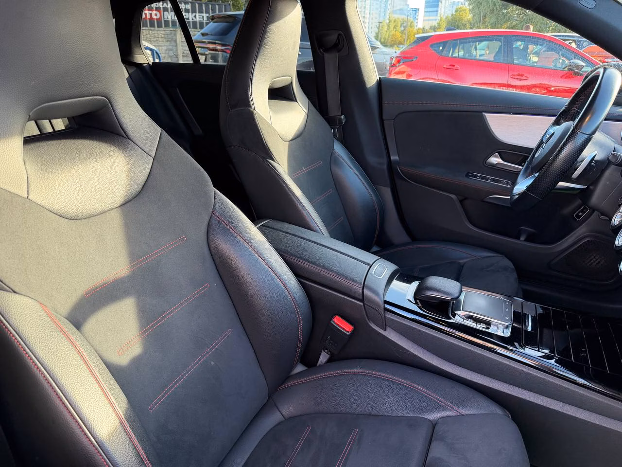 Mercedes-Benz CLA фото 19