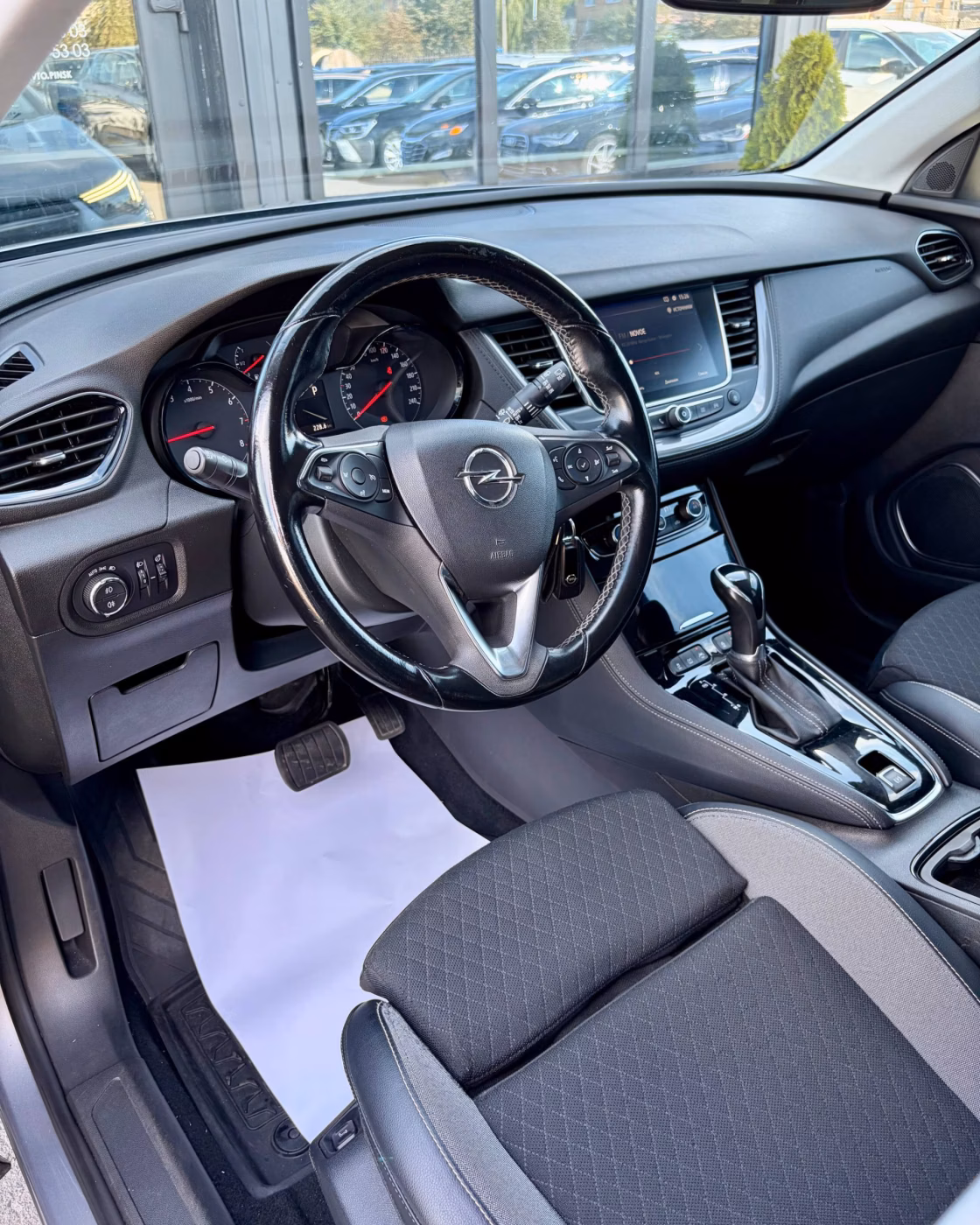 Opel Grandland X фото 12
