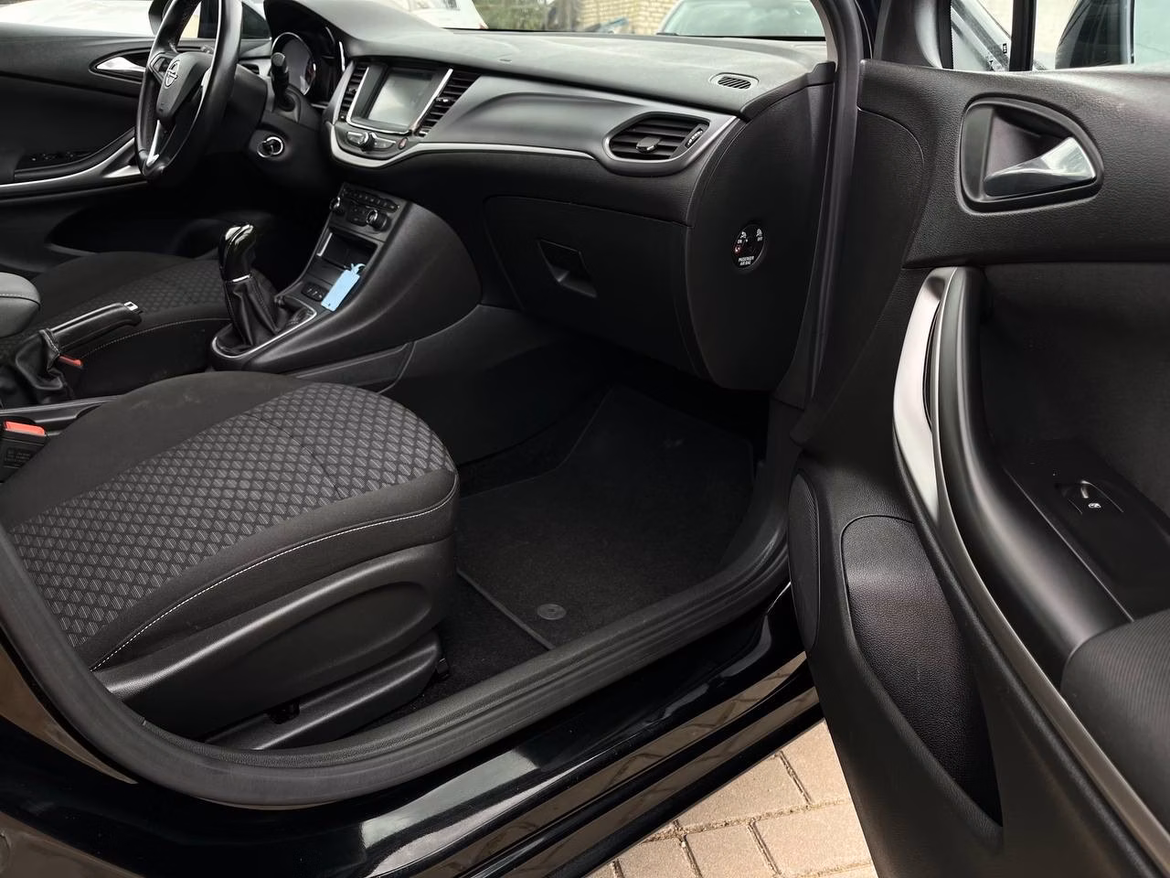 Opel Astra фото 8