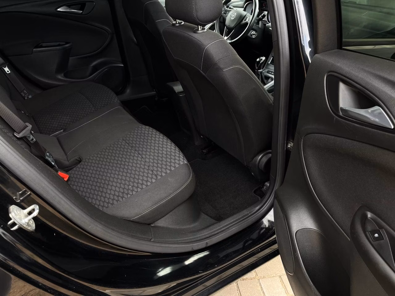Opel Astra фото 9