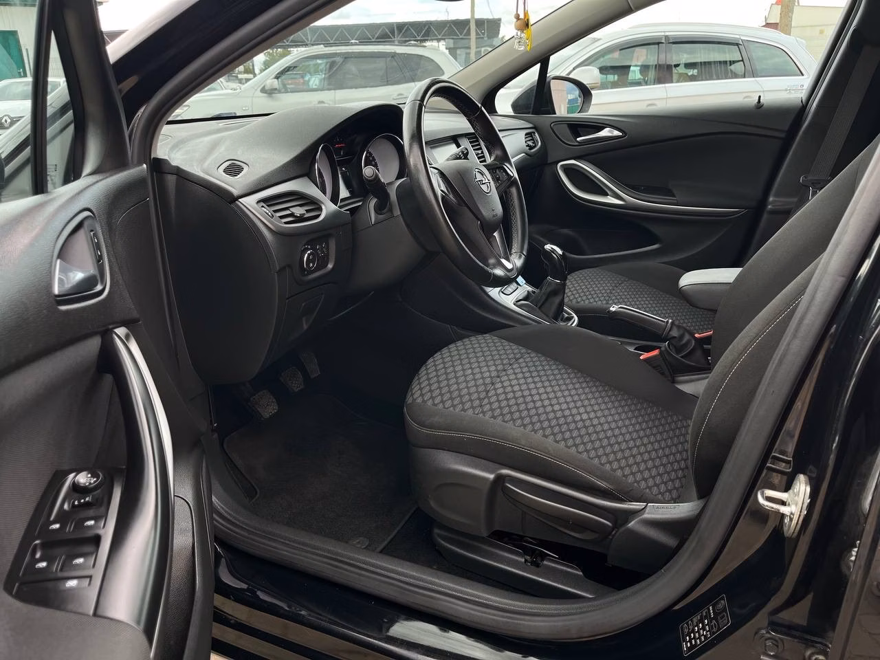 Opel Astra фото 6