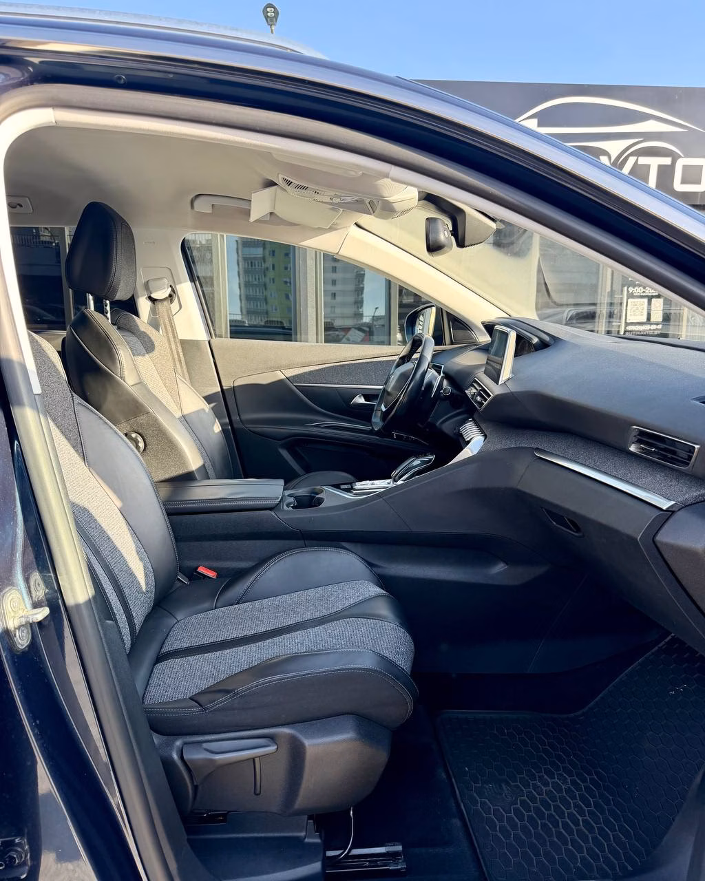 Peugeot 5008 фото 13