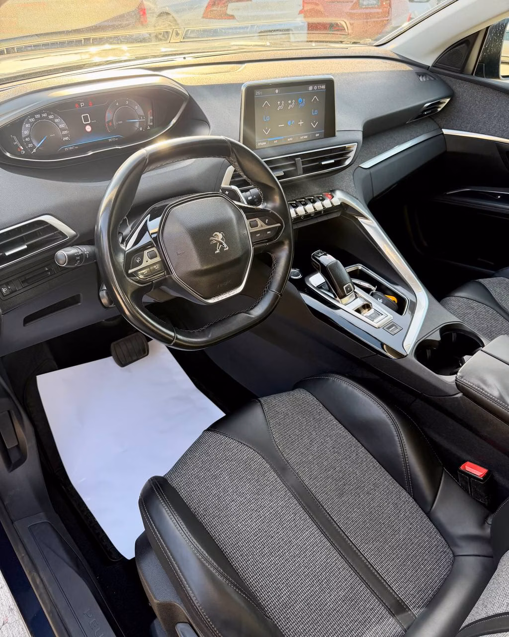 Peugeot 5008 фото 16