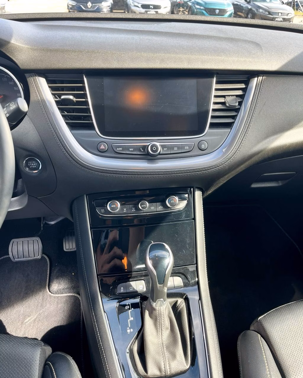 Opel Grandland X фото 11
