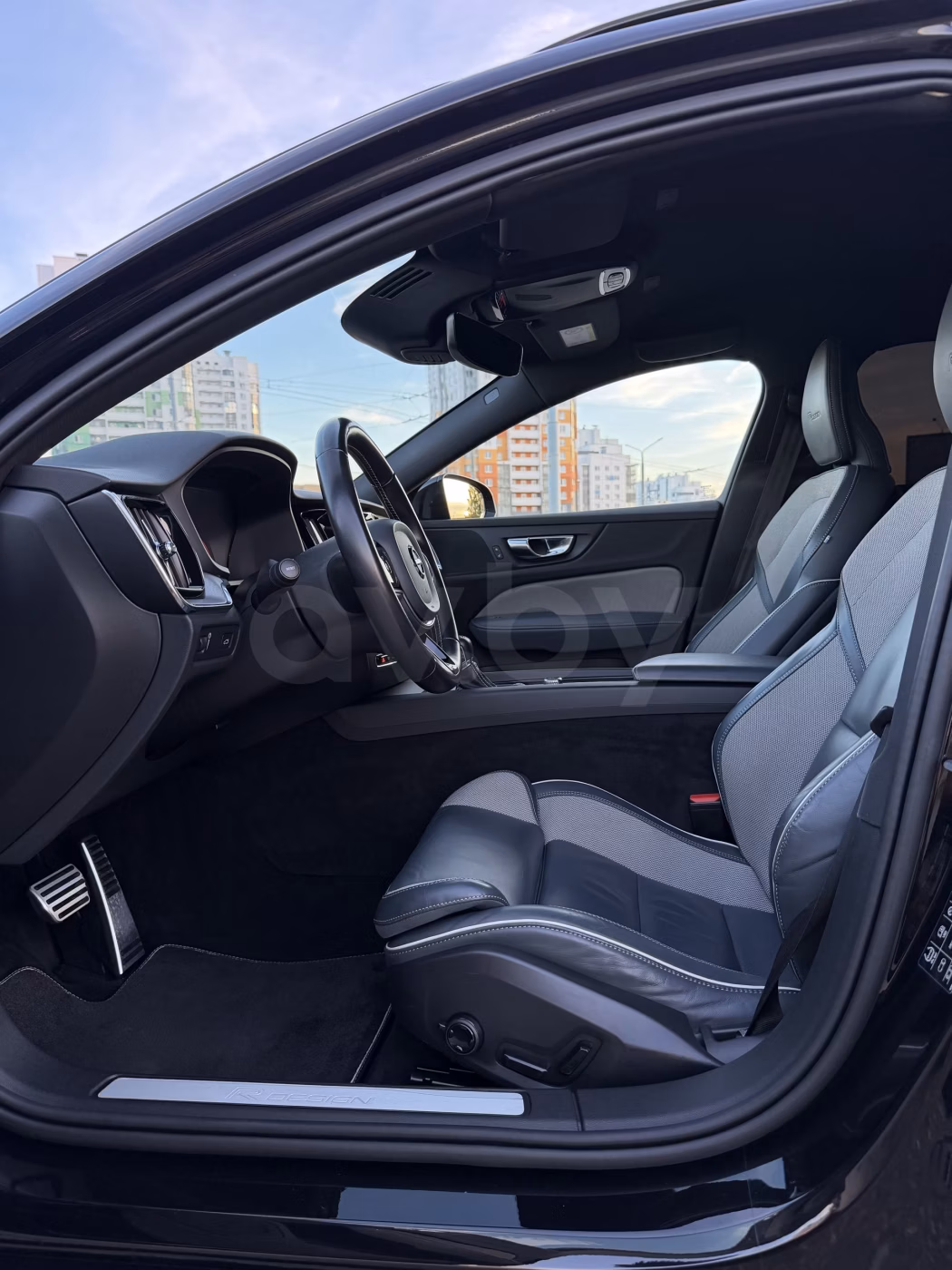 Volvo V60 фото 15