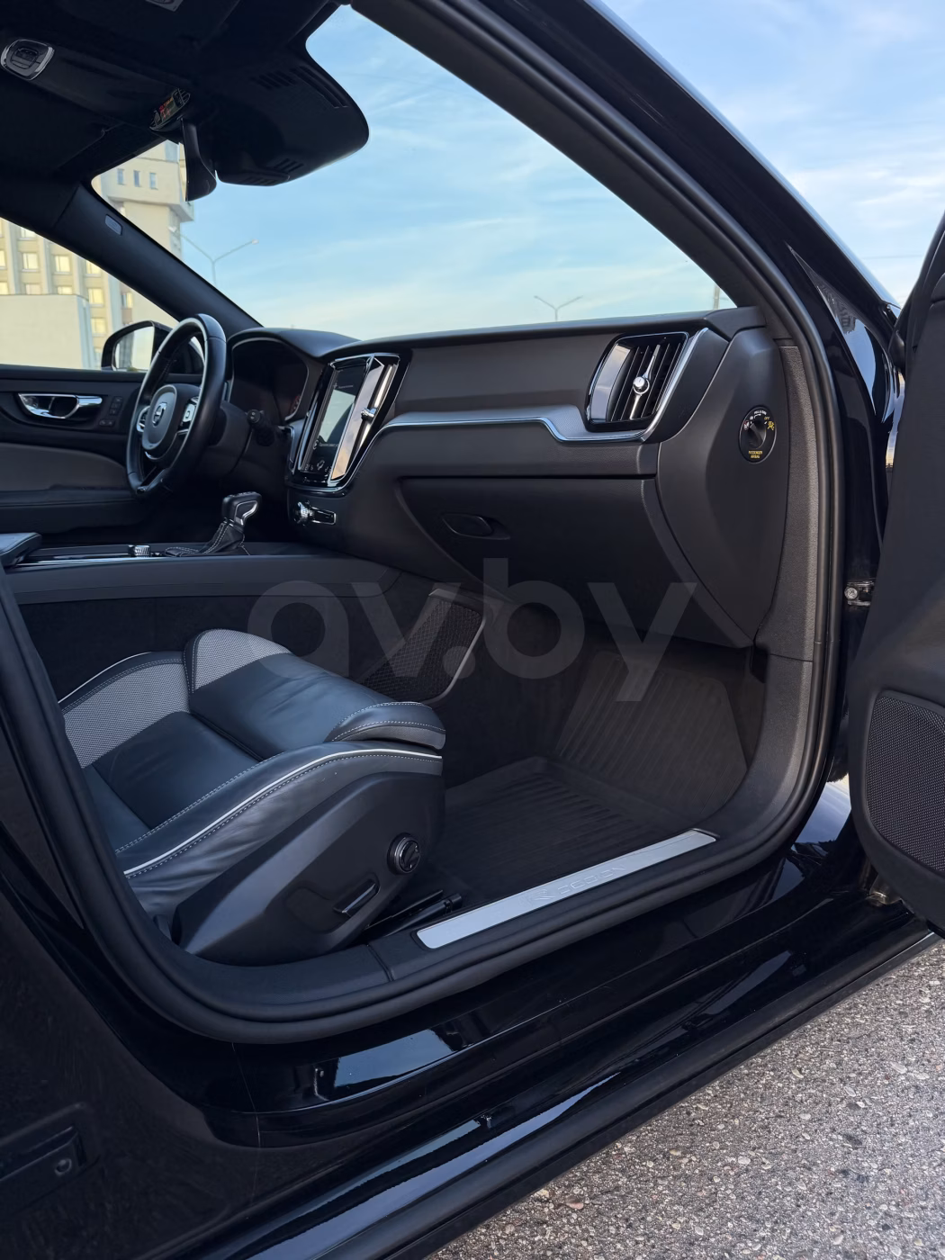 Volvo V60 фото 17