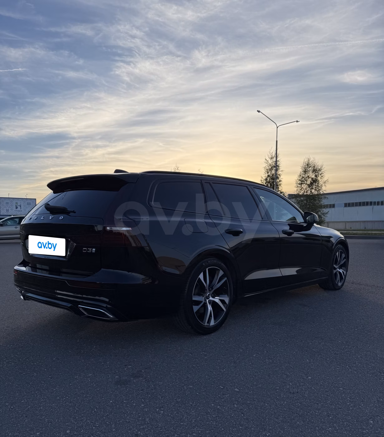 Volvo V60 фото 5