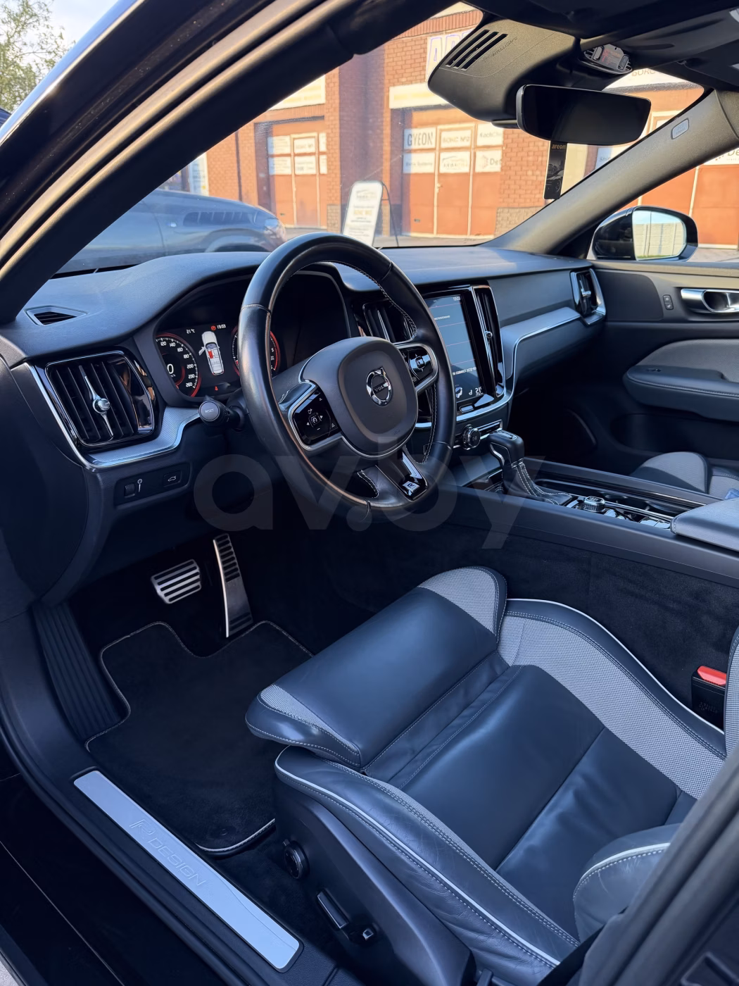 Volvo V60 фото 14