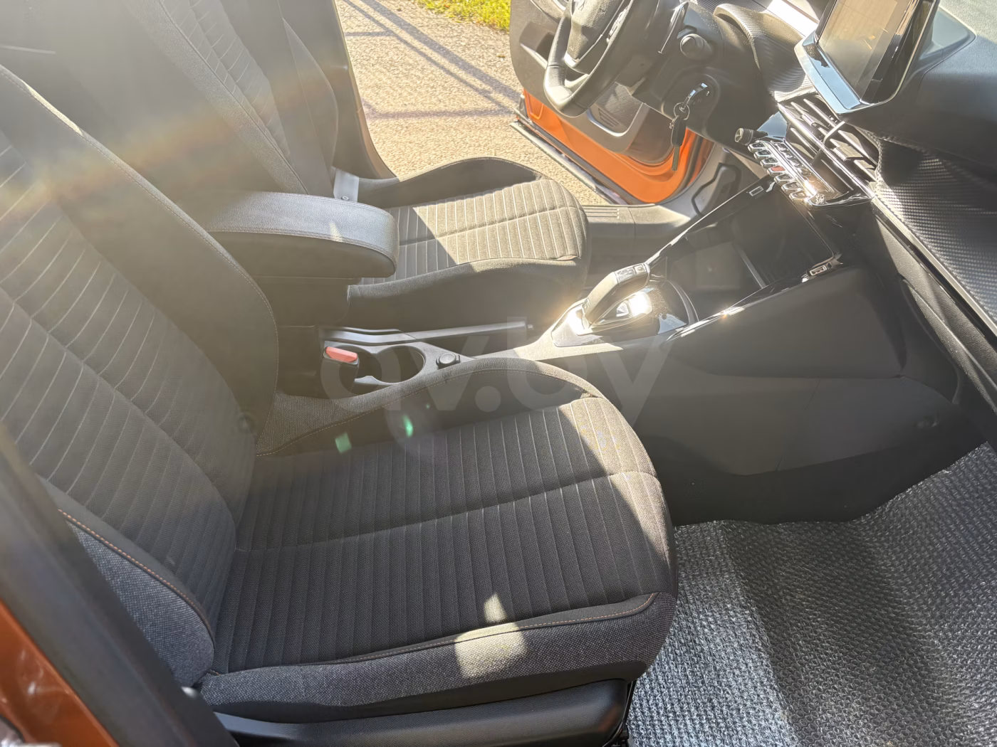 Peugeot 2008 фото 18