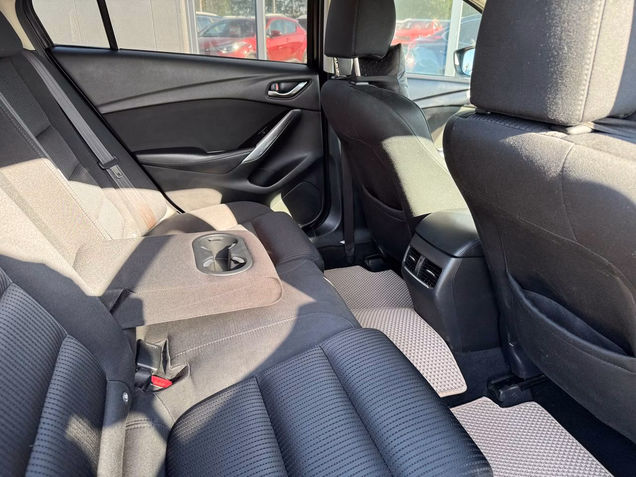 Mazda 6 фото 16