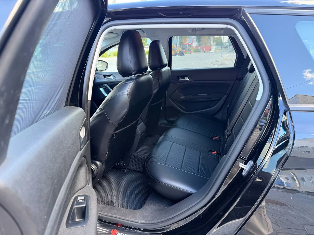 Peugeot 308 фото 17