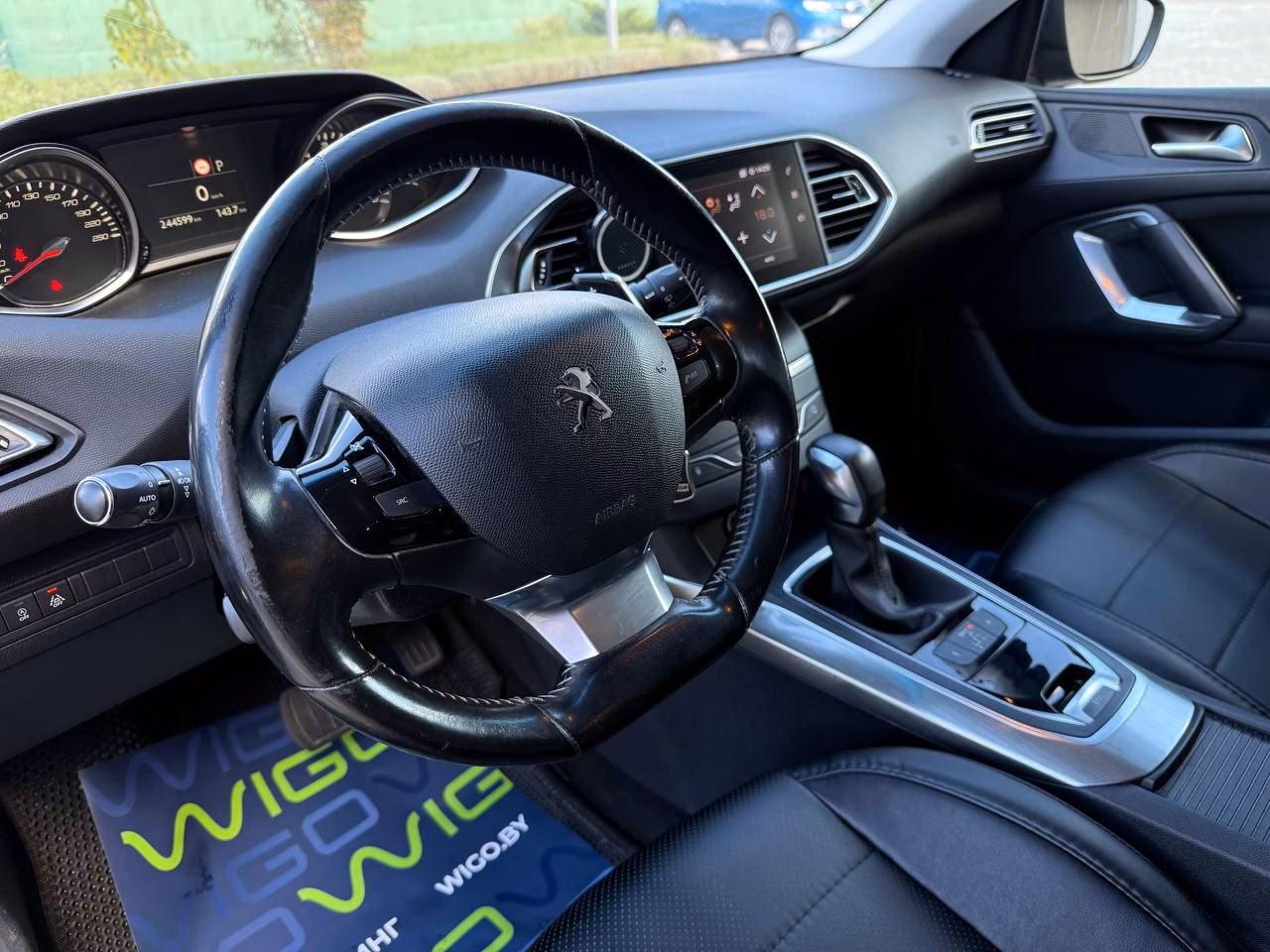 Peugeot 308 фото 16