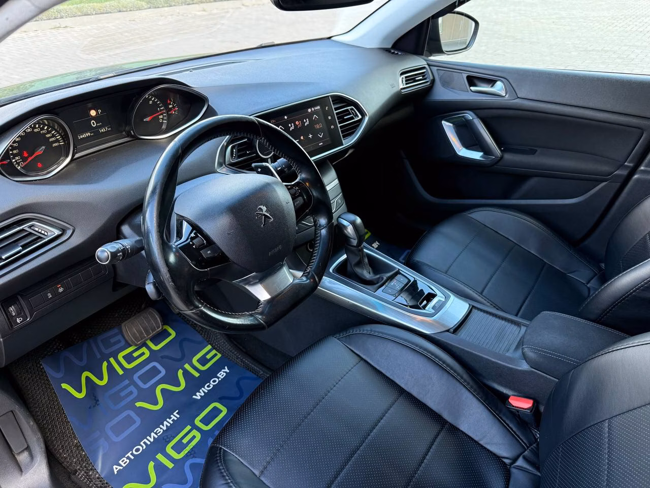 Peugeot 308 фото 15