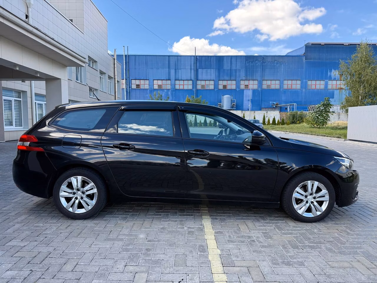 Peugeot 308 фото 9