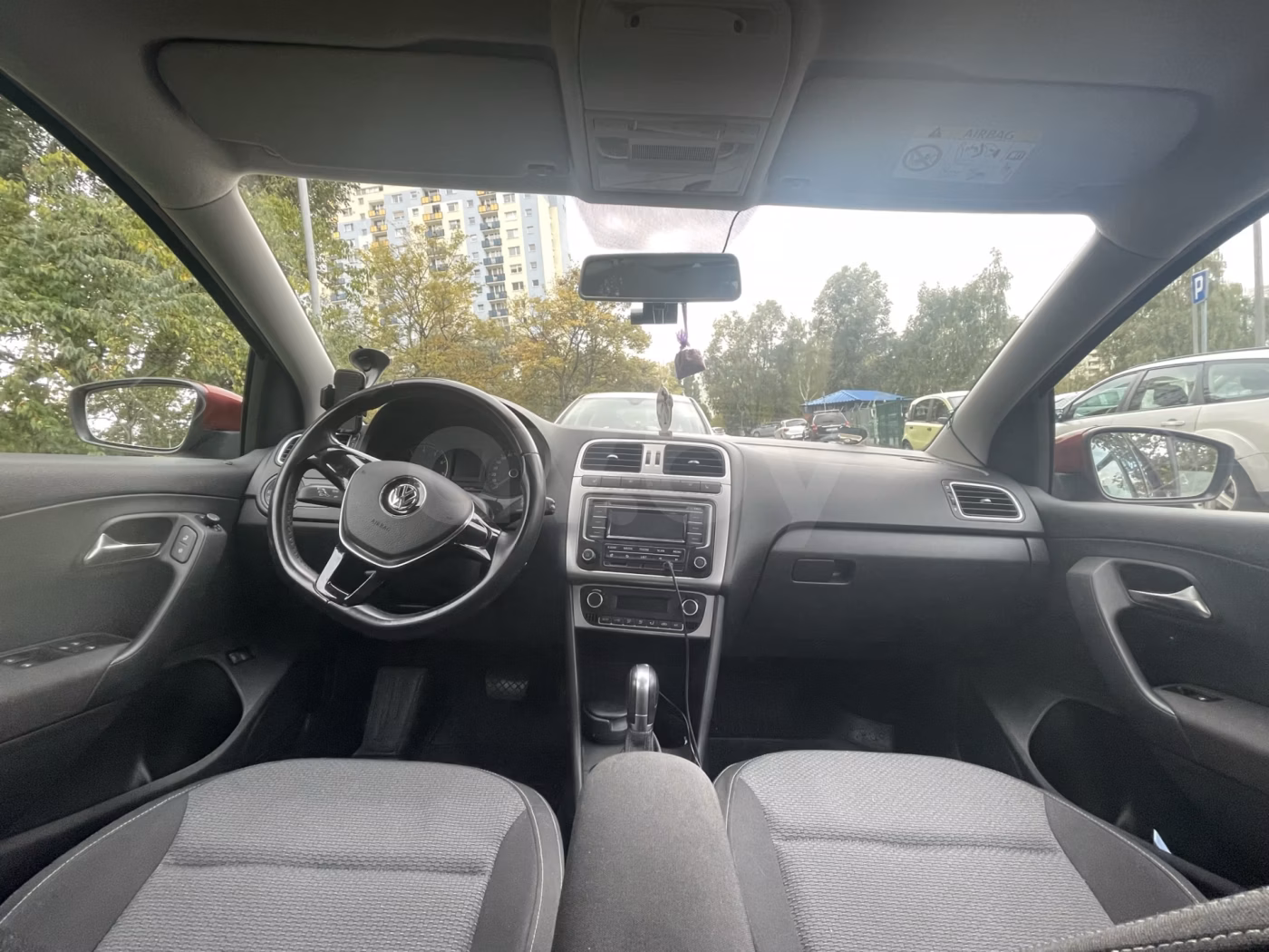 Volkswagen Polo Sedan фото 5