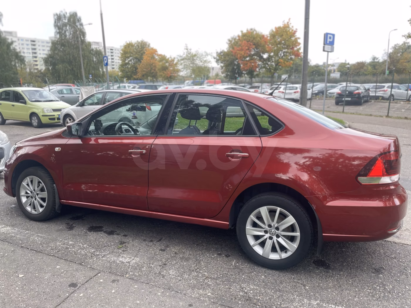 Volkswagen Polo Sedan фото 7