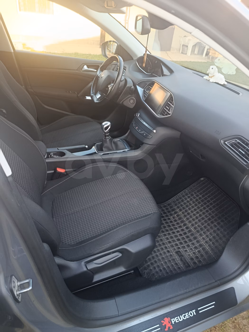 Peugeot 308 фото 10