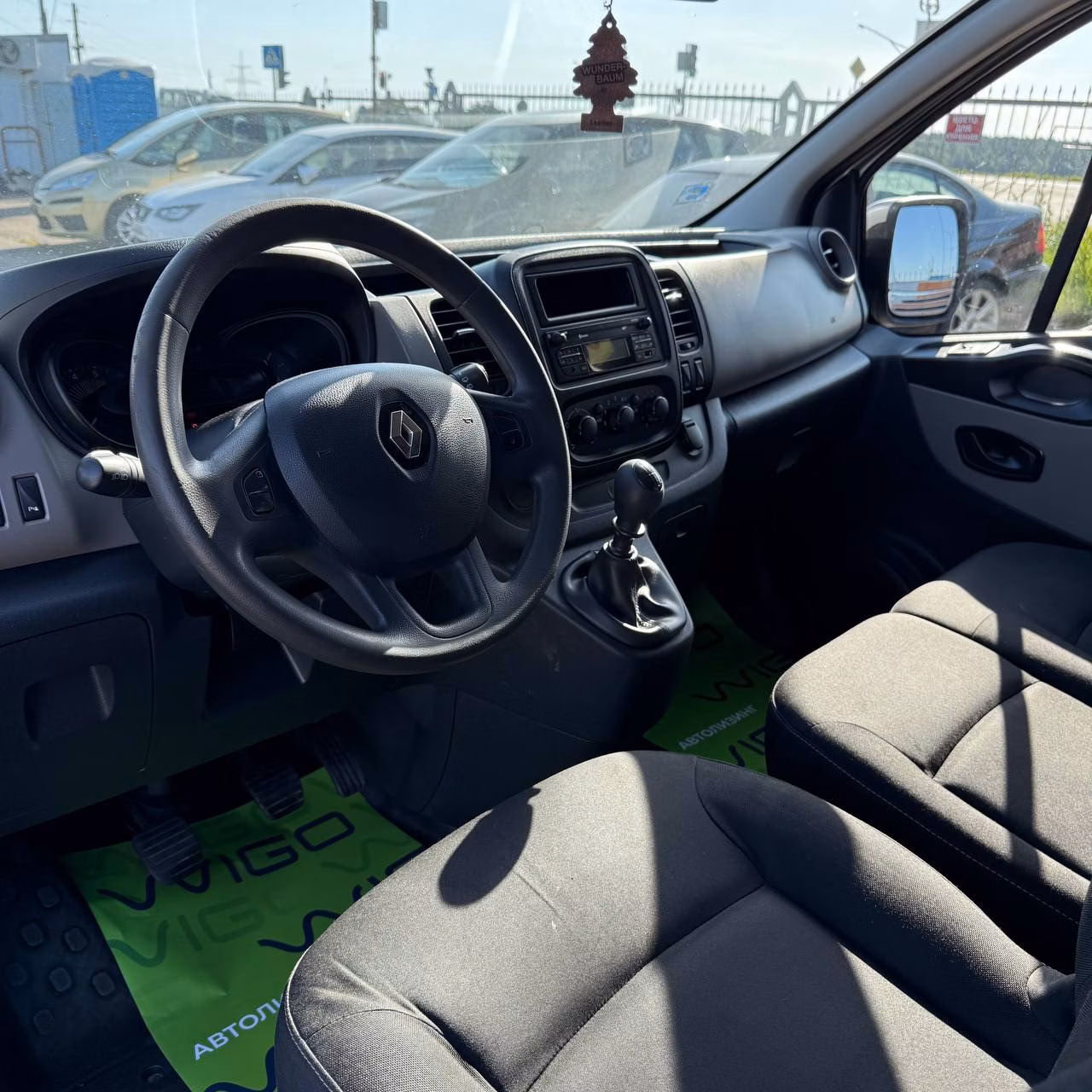 Renault Trafic фото 7