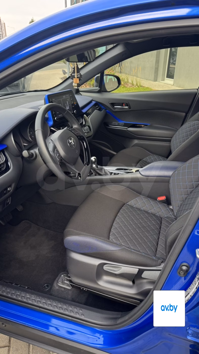 Toyota C-HR фото 9