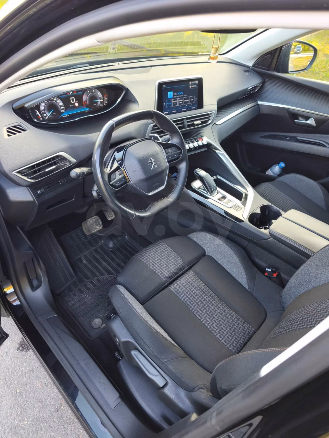 Peugeot 5008 фото 10