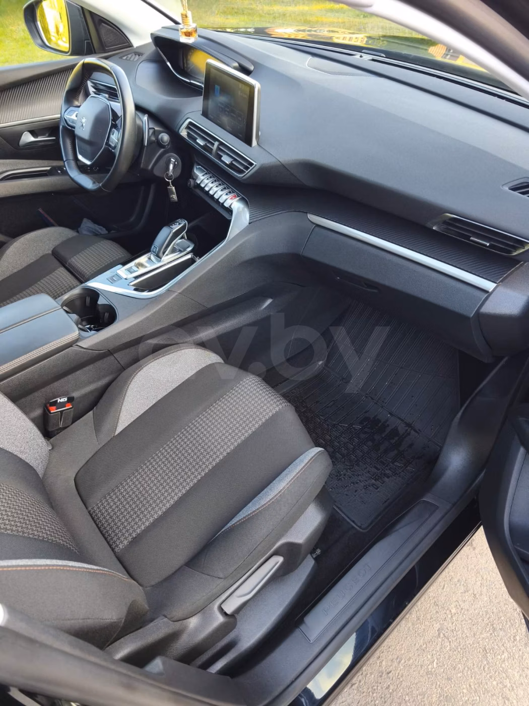 Peugeot 5008 фото 9
