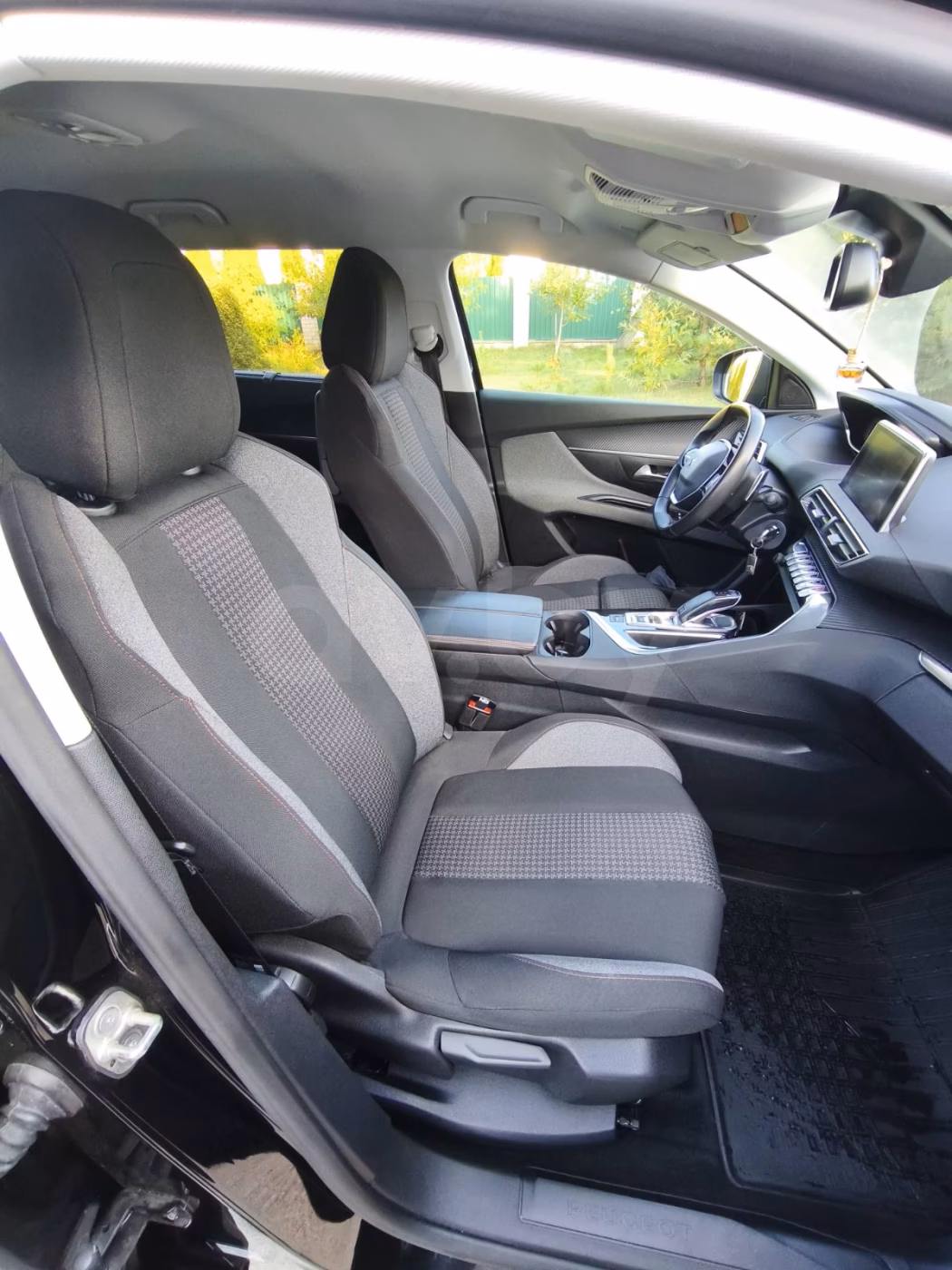 Peugeot 5008 фото 11