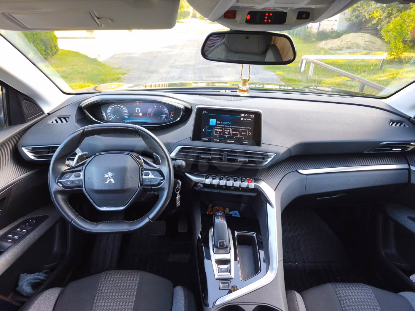 Peugeot 5008 фото 14