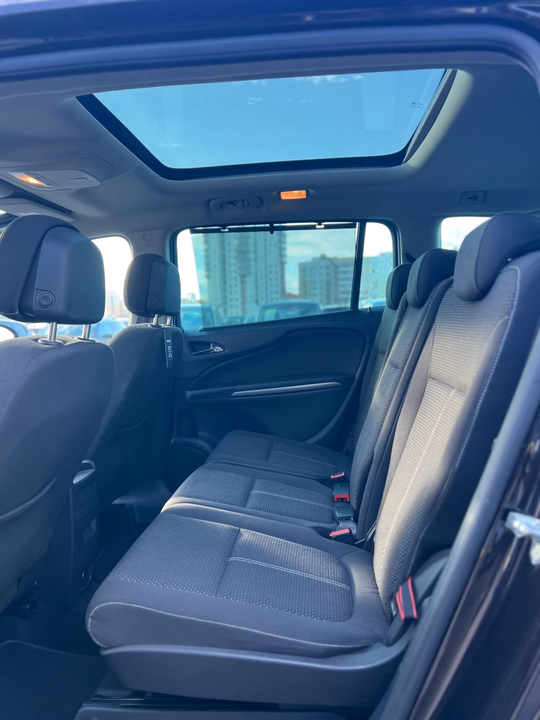 Opel Zafira фото 17