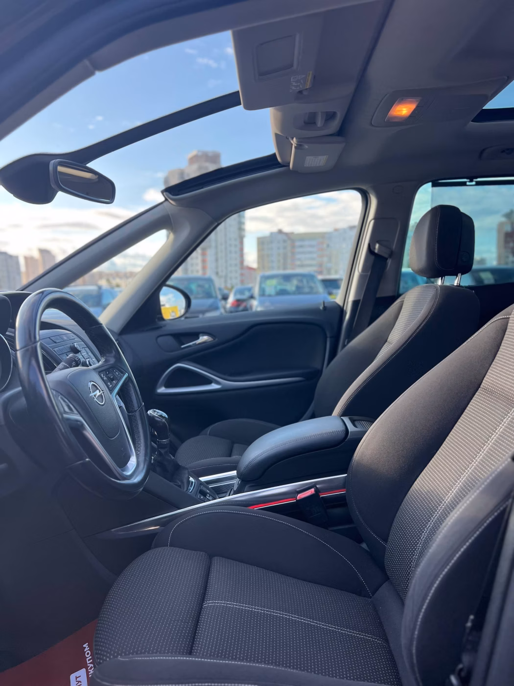 Opel Zafira фото 16