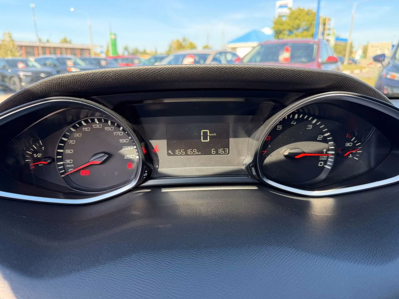 Peugeot 308 фото 11