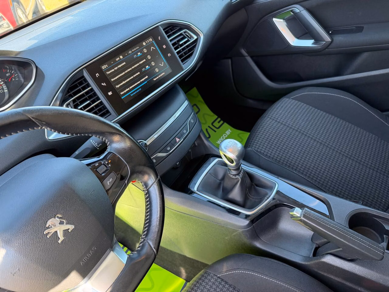 Peugeot 308 фото 13