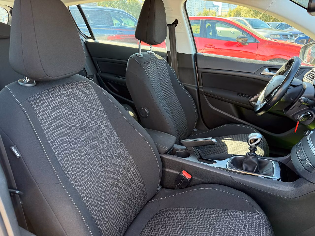Peugeot 308 фото 19
