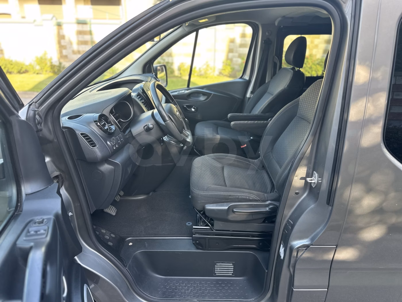 Opel Vivaro фото 4