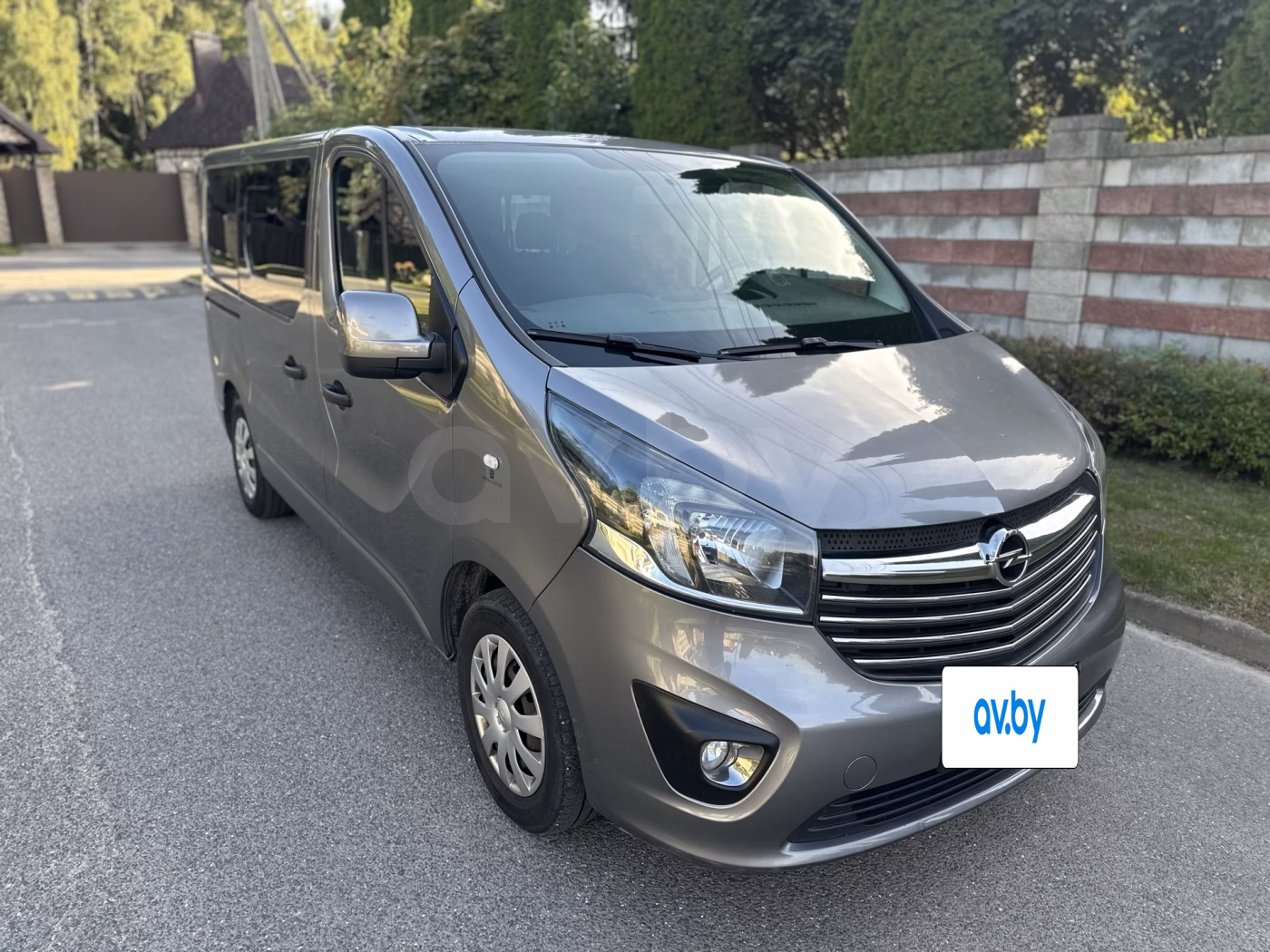 Opel Vivaro фото 13