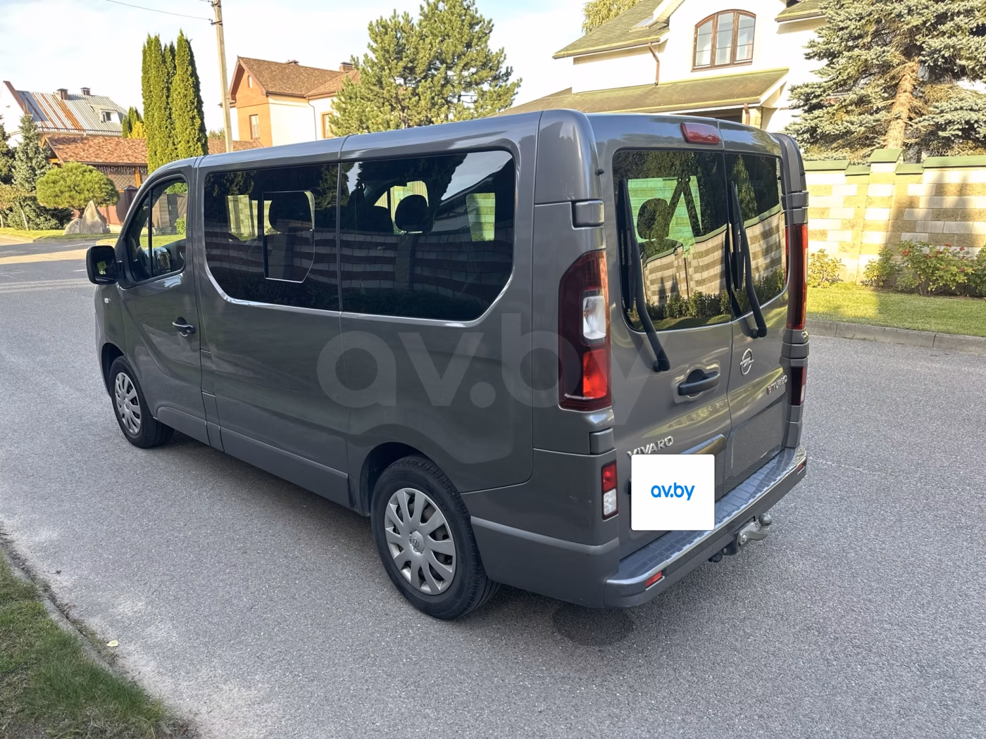 Opel Vivaro фото 7