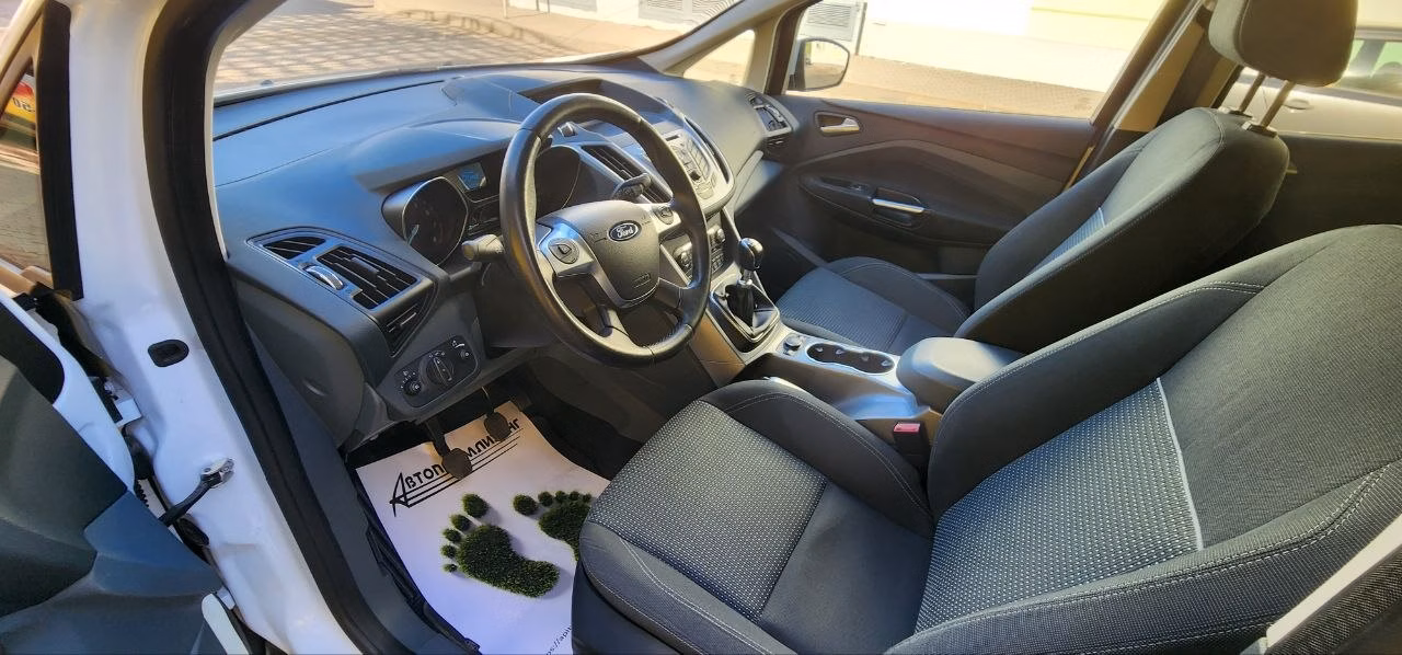 Ford C-MAX фото 11