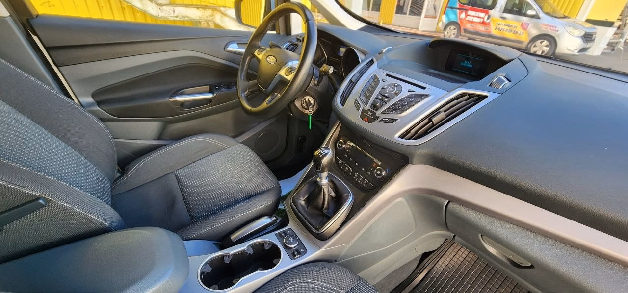 Ford C-MAX фото 17