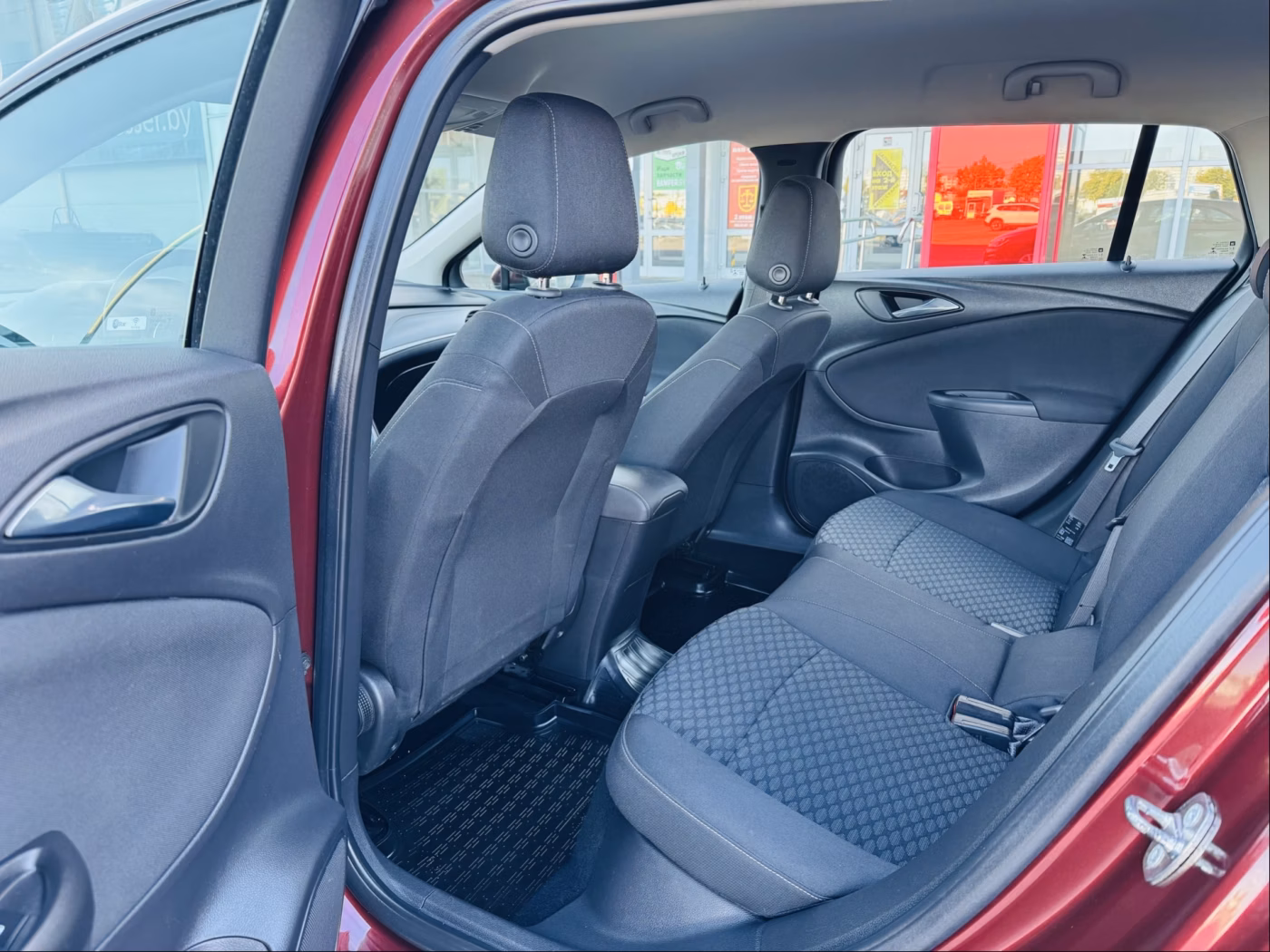 Opel Astra фото 6