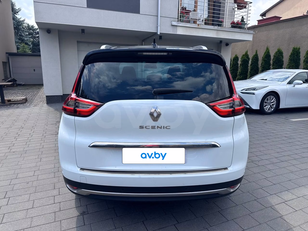 Renault Grand Scenic фото 8