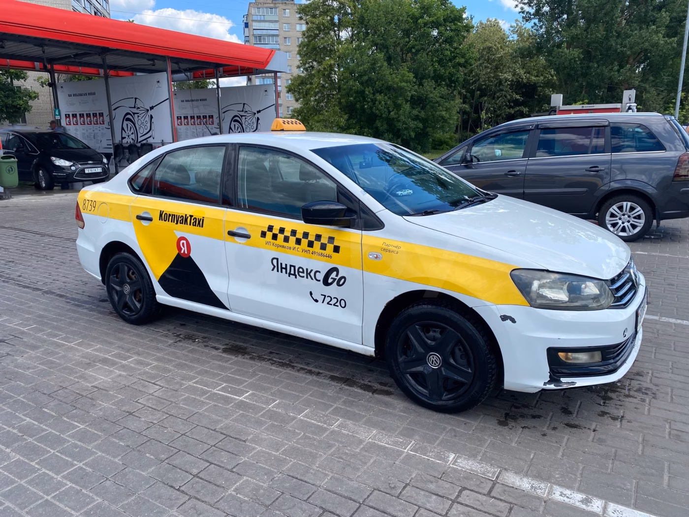 Volkswagen Polo Sedan фото 2