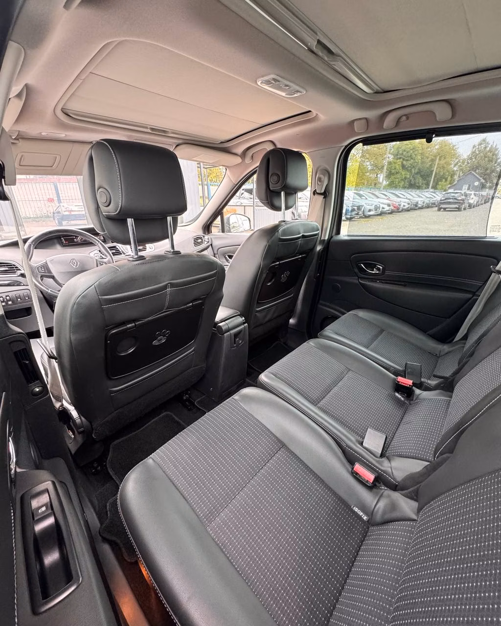 Renault Grand Scenic фото 11