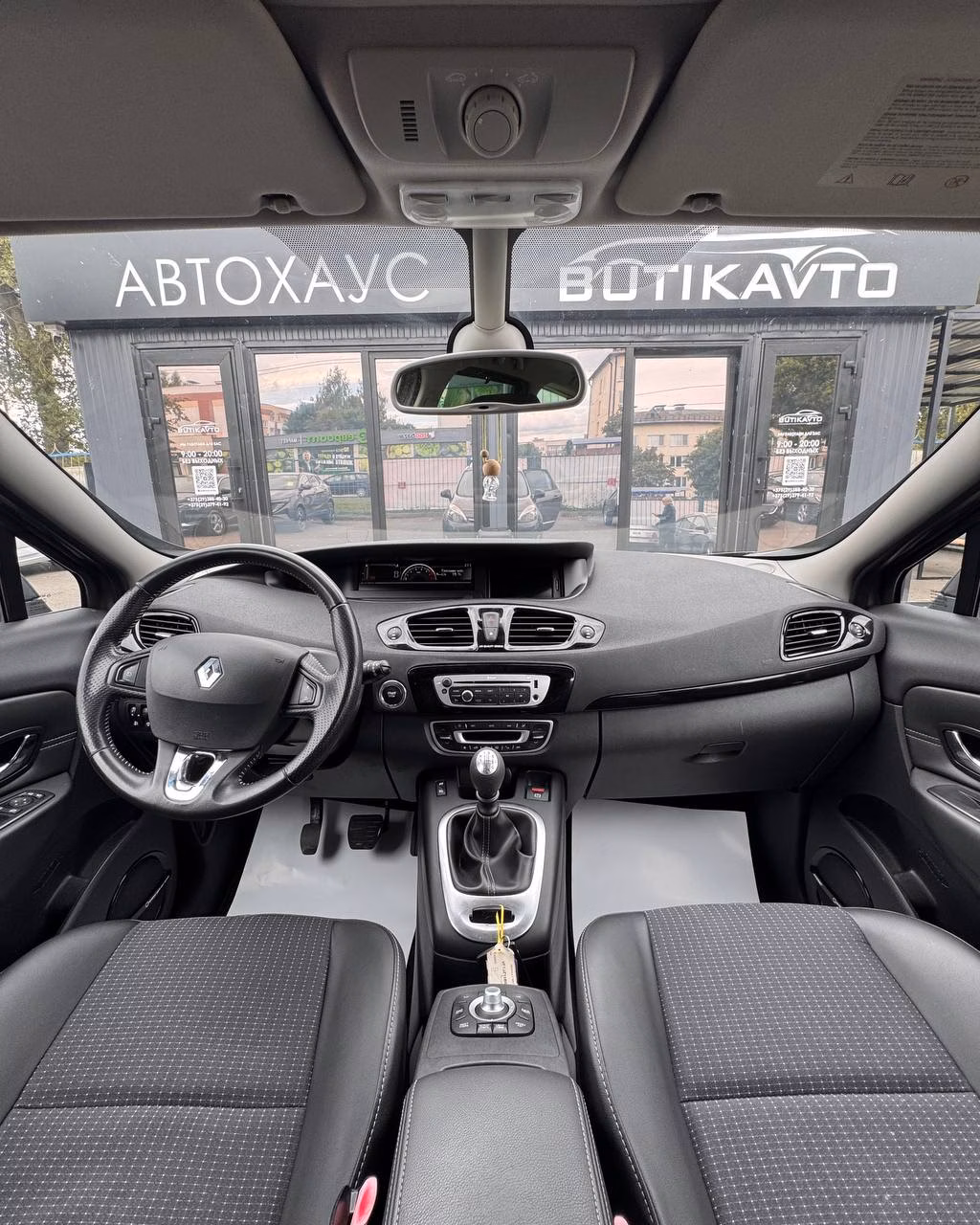 Renault Grand Scenic фото 12