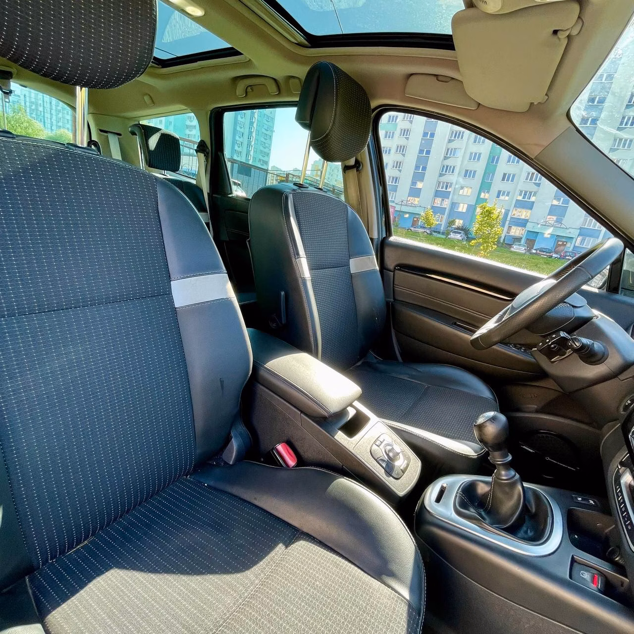 Renault Grand Scenic фото 13
