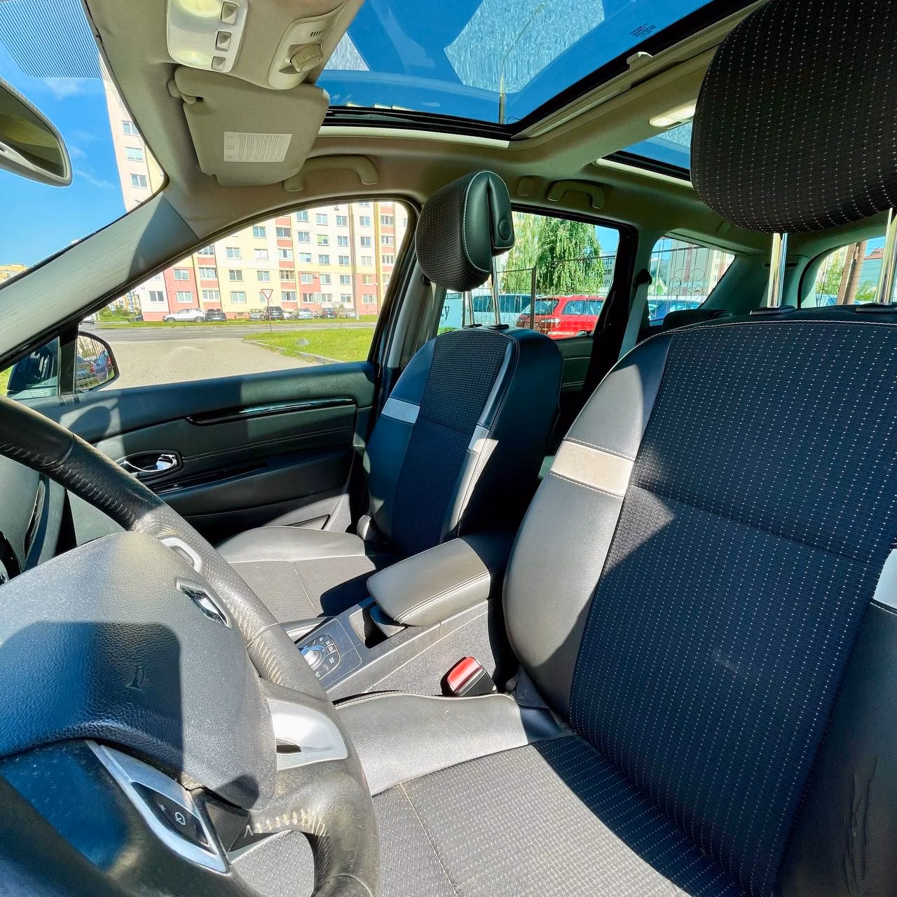 Renault Grand Scenic фото 8