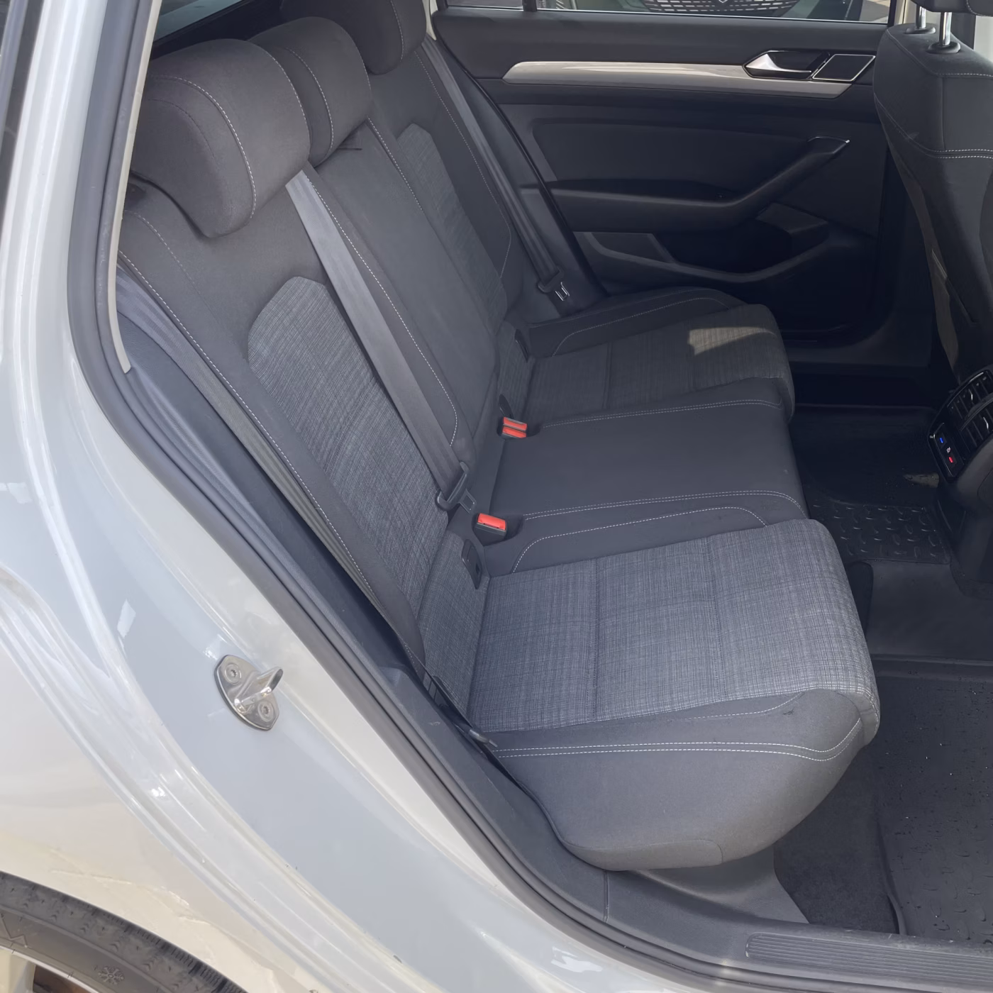 Volkswagen Passat фото 21